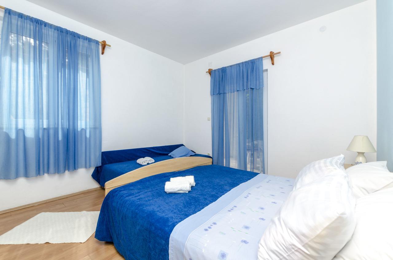 Apartments Helena Иван-Долац Экстерьер фото