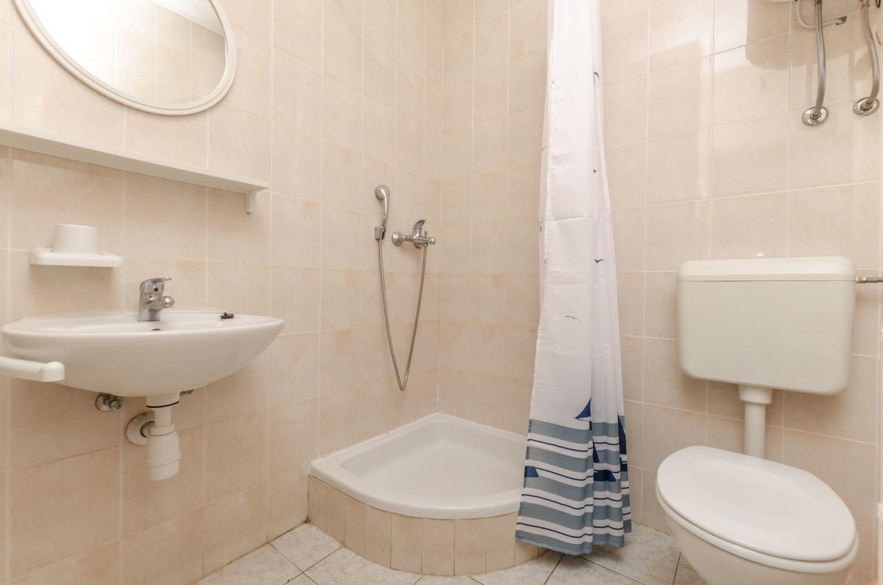Apartments Helena Иван-Долац Экстерьер фото
