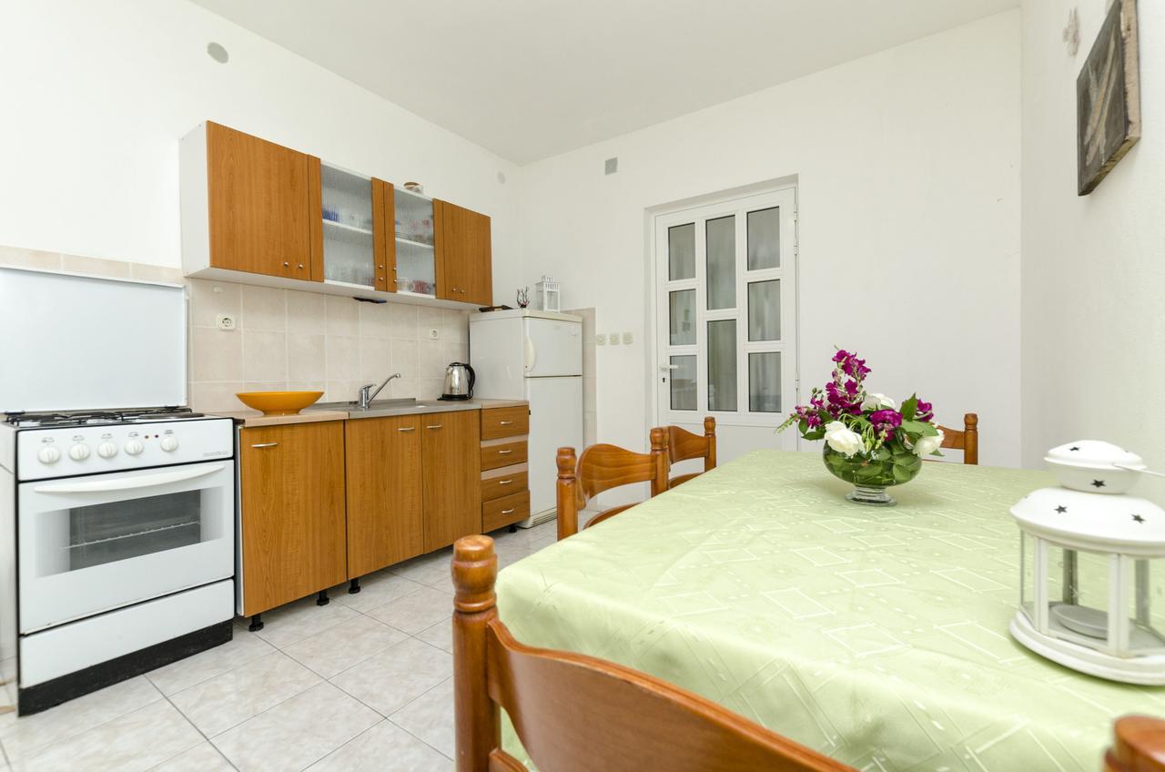 Apartments Helena Иван-Долац Экстерьер фото