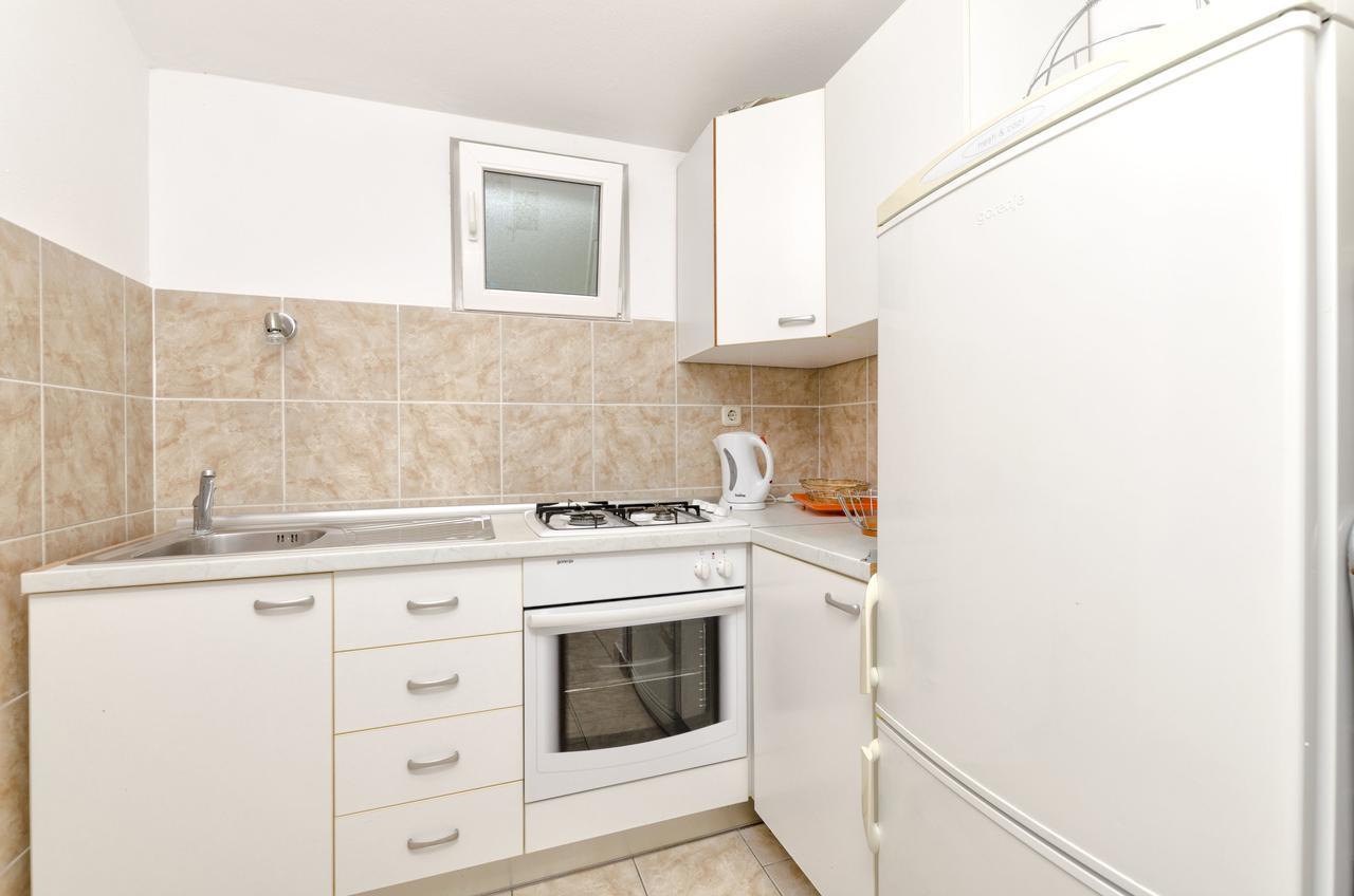 Apartments Helena Иван-Долац Экстерьер фото