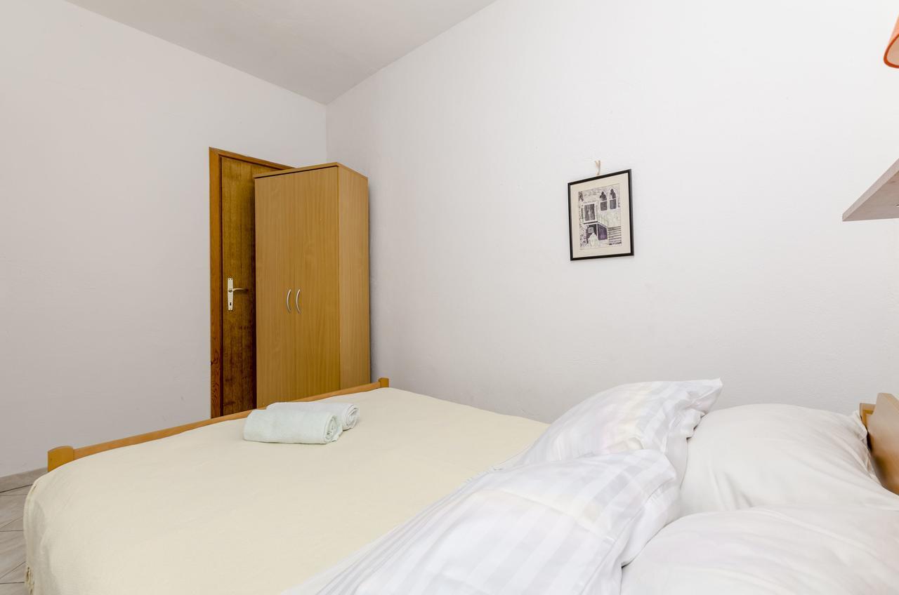 Apartments Helena Иван-Долац Экстерьер фото